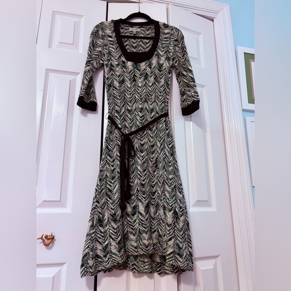 Beth Bowley Black and Green Long Sleeve Dress